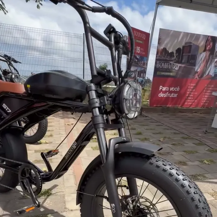 Estande da Soma Sports com e-bikes no Feirão Seminovos Santander, Shopping Carpina